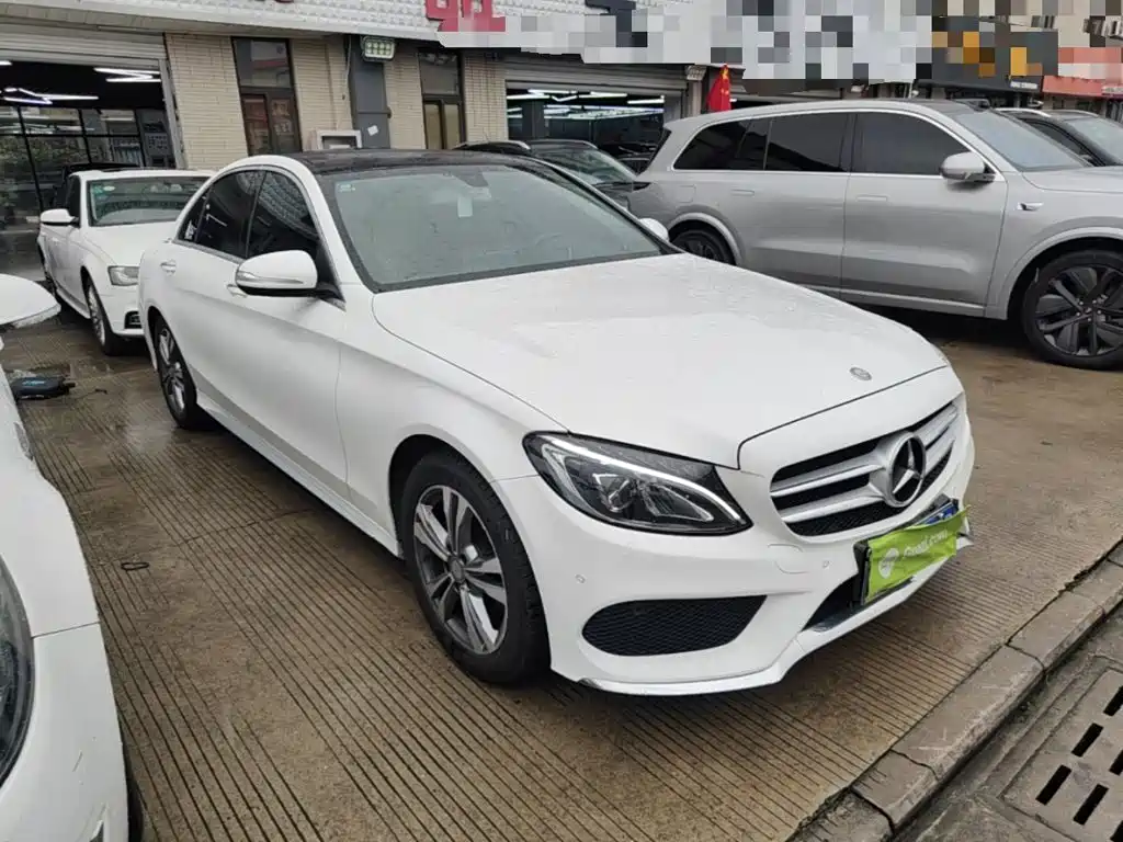 Mercedes-Benz C-Class — миниатюра 4
