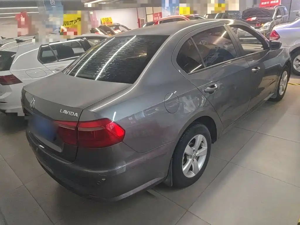 Volkswagen Lavida — миниатюра 6