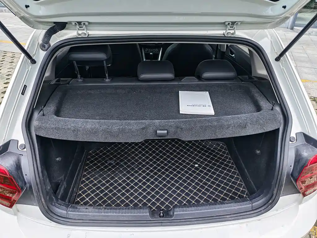 Volkswagen Polo — миниатюра 5