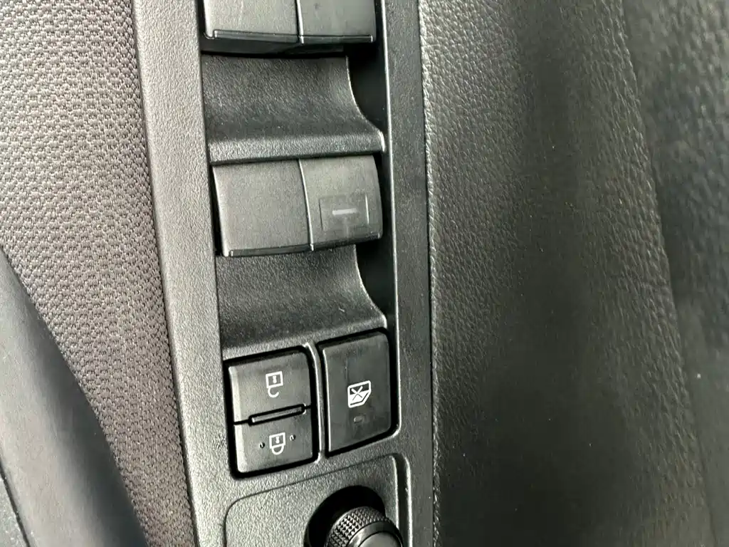 Toyota Corolla — миниатюра 11