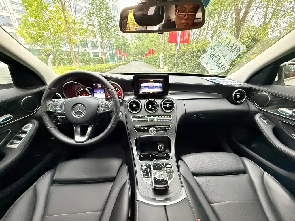 Mercedes-Benz C-Class — миниатюра 8