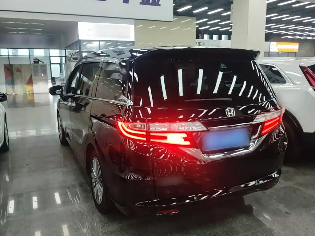 Honda Odyssey — миниатюра 5