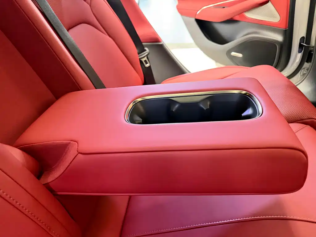 Xiaomi SU7 — миниатюра 26