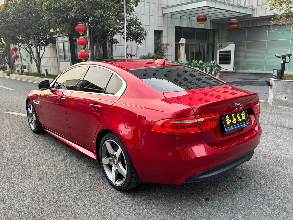 Jaguar XE 2015 2.0T 200PS R-Sport