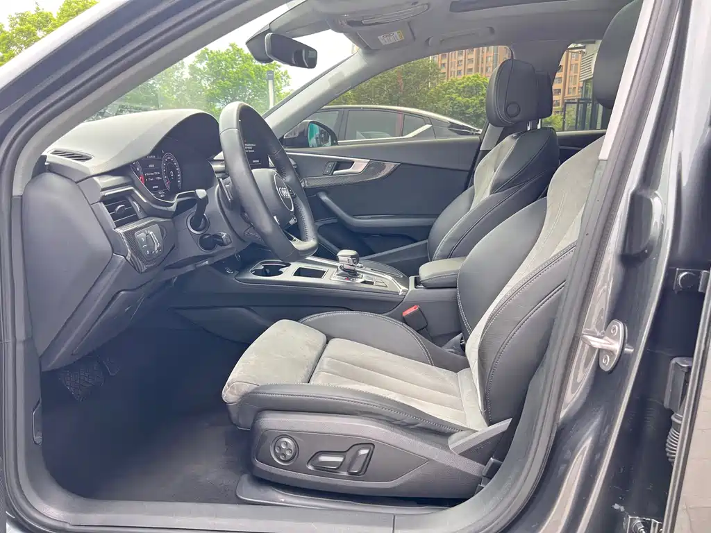 Audi A4L 2020 45 TFSI quattro