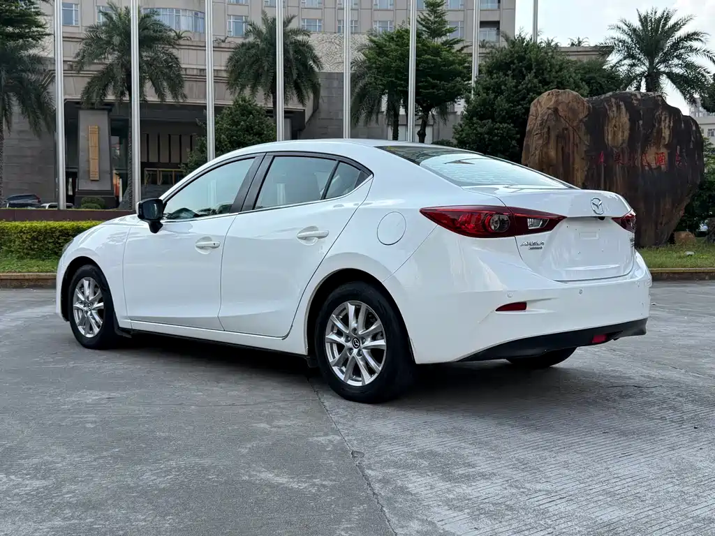 Mazda 3 Axela — миниатюра 14