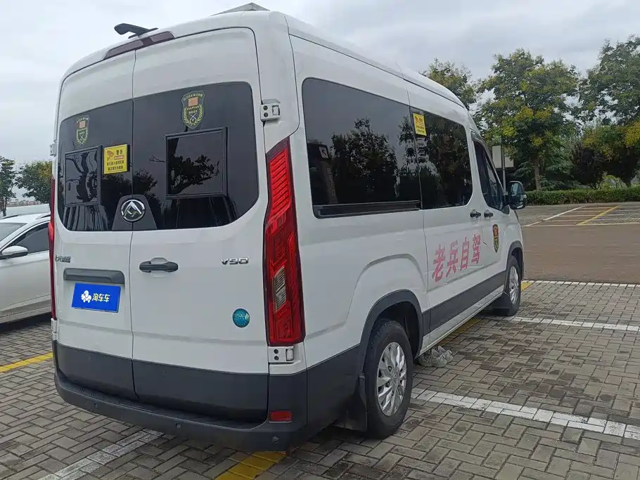 MAXUS V90 — миниатюра 3