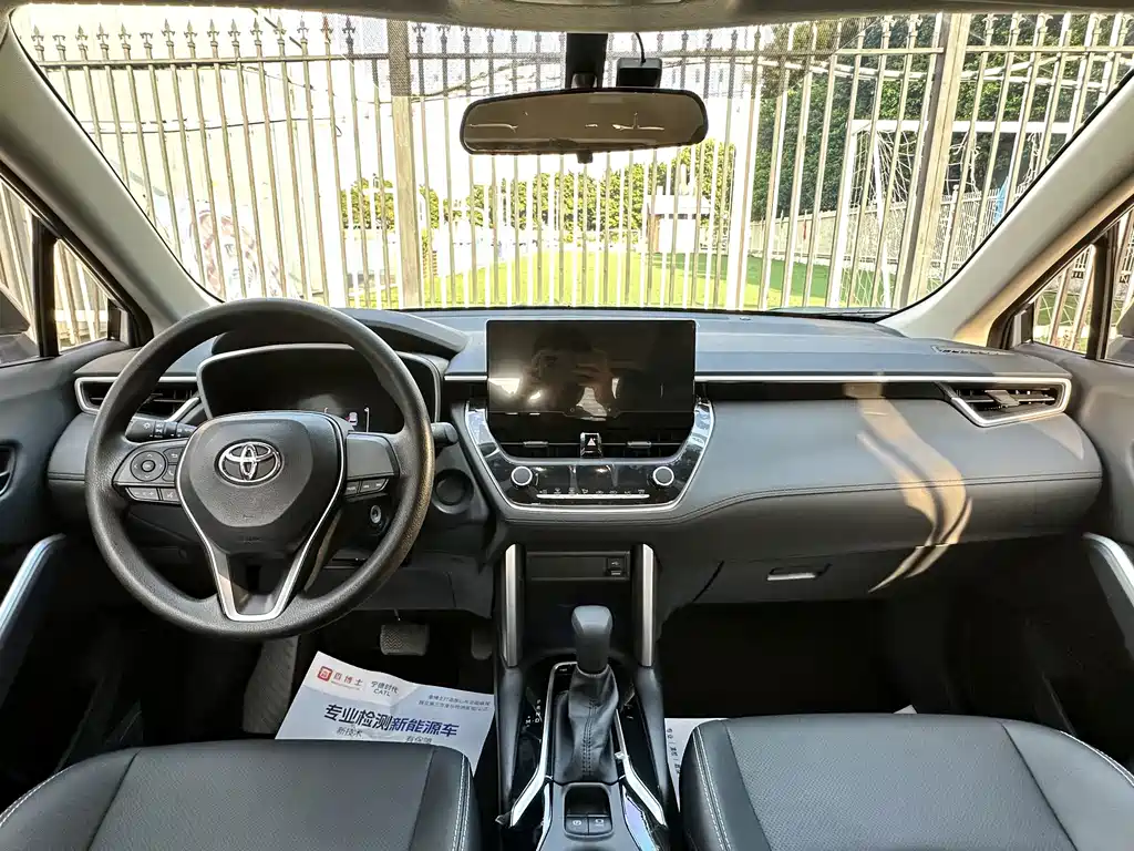 Toyota Frontlander — миниатюра 10