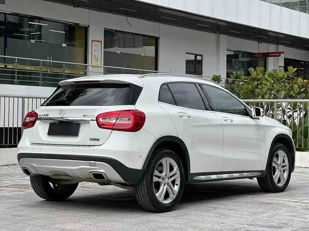 Mercedes-Benz GLA — миниатюра 6
