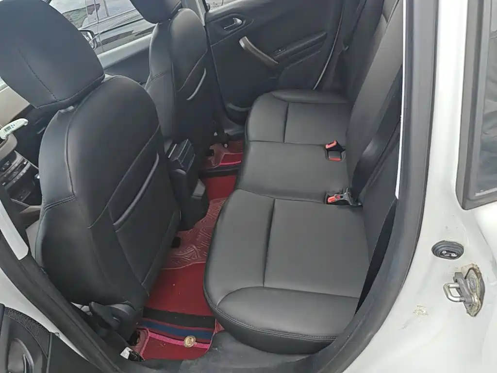 Peugeot 2008 — миниатюра 17