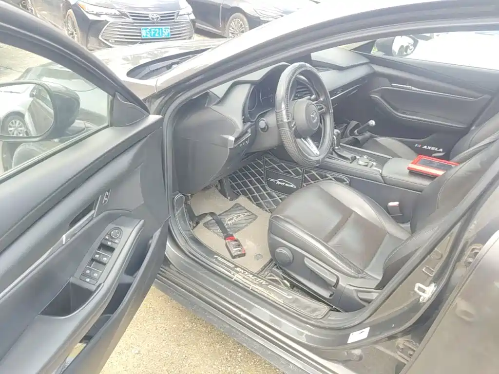 Mazda 3 Axela — миниатюра 16