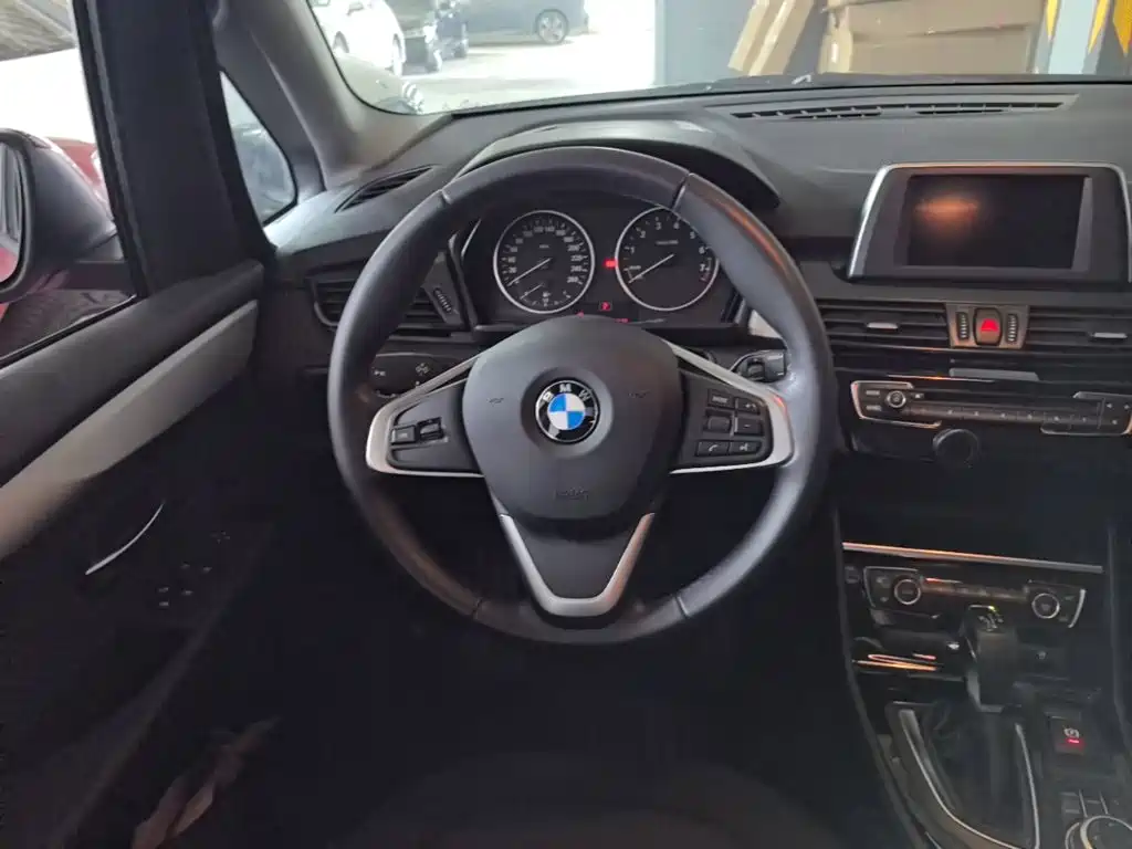 BMW 2 Series Gran Tourer — миниатюра 11