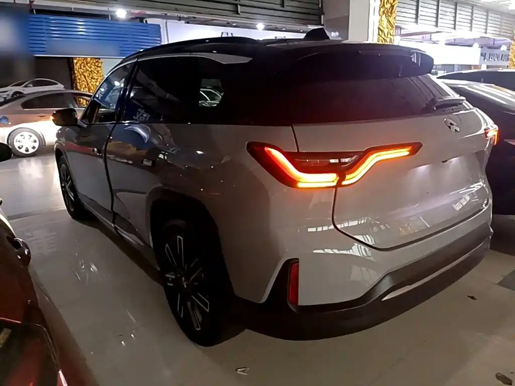 NIO ES6 — миниатюра 23