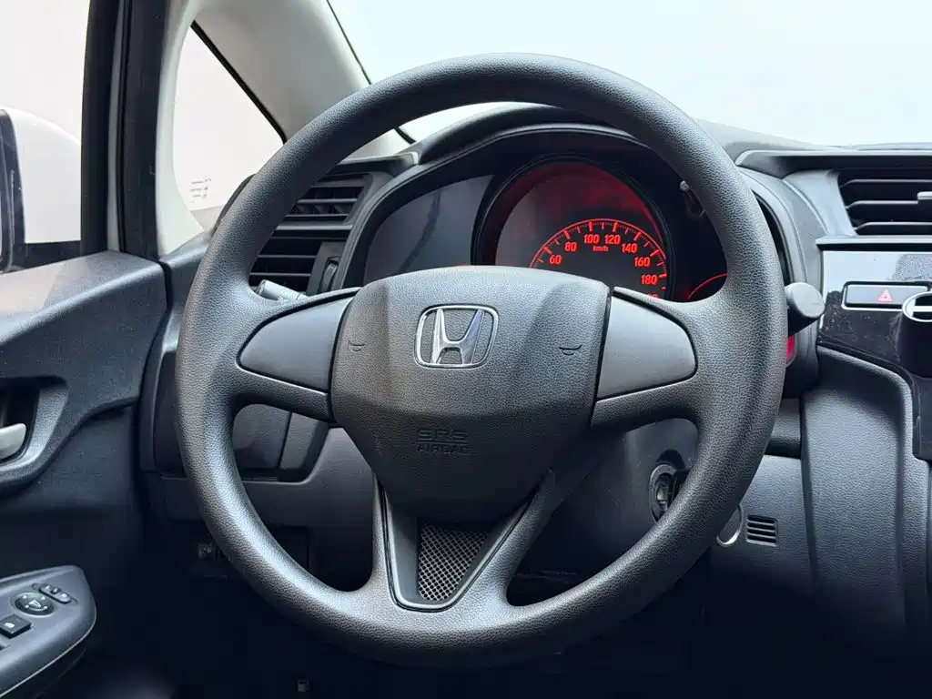 Honda Fit — миниатюра 7