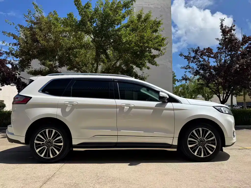 Ford Edge — миниатюра 4