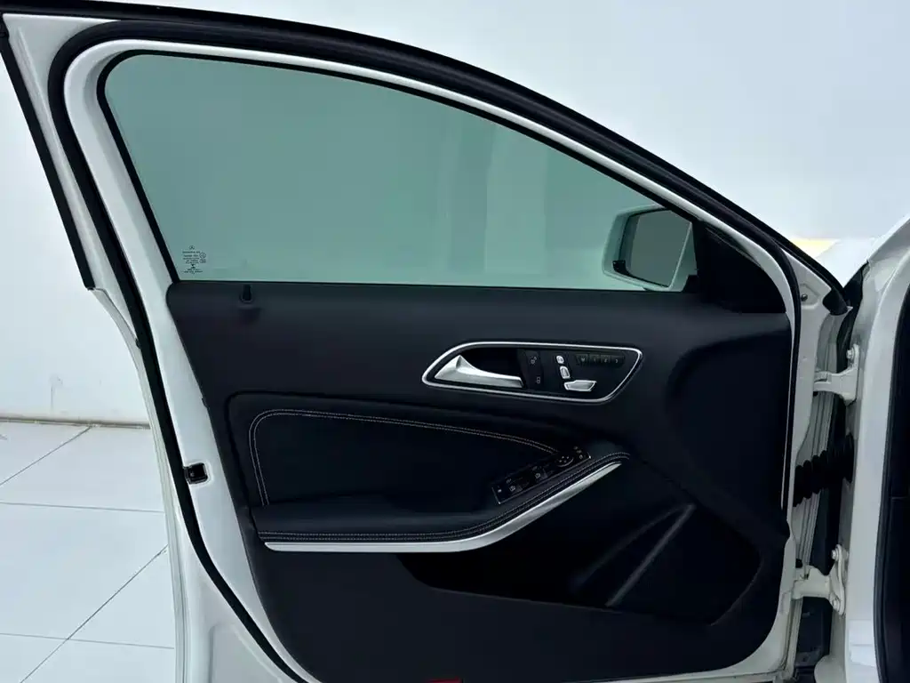 Mercedes-Benz GLA — миниатюра 15