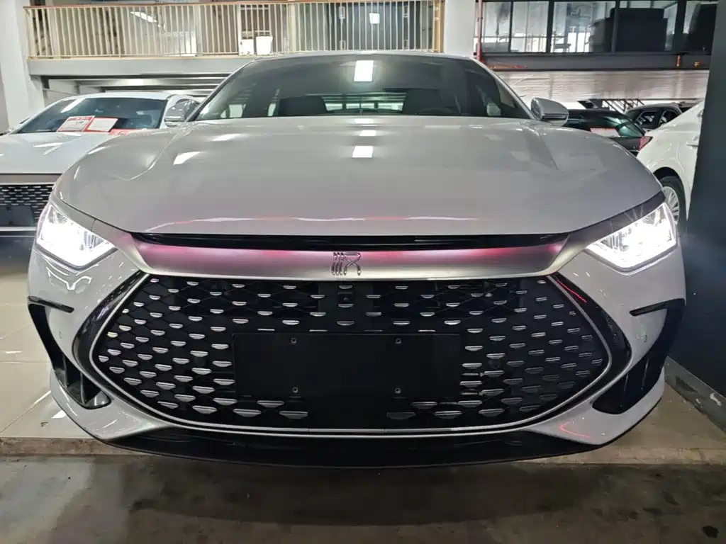 BYD Han — миниатюра 3