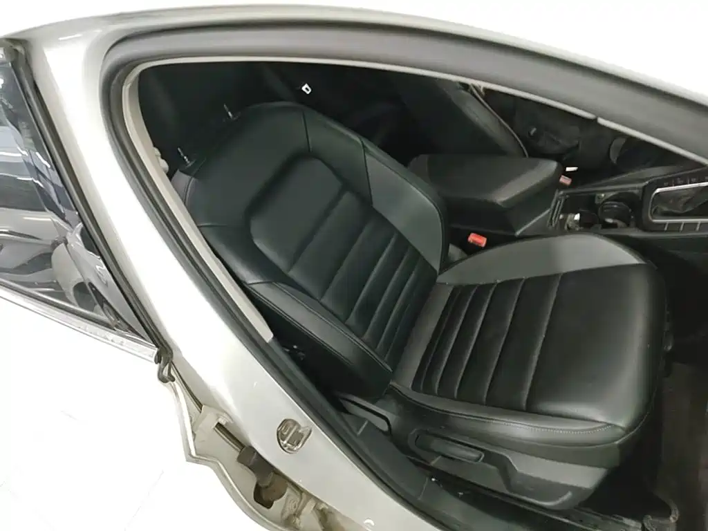 Volkswagen Sagitar — миниатюра 25
