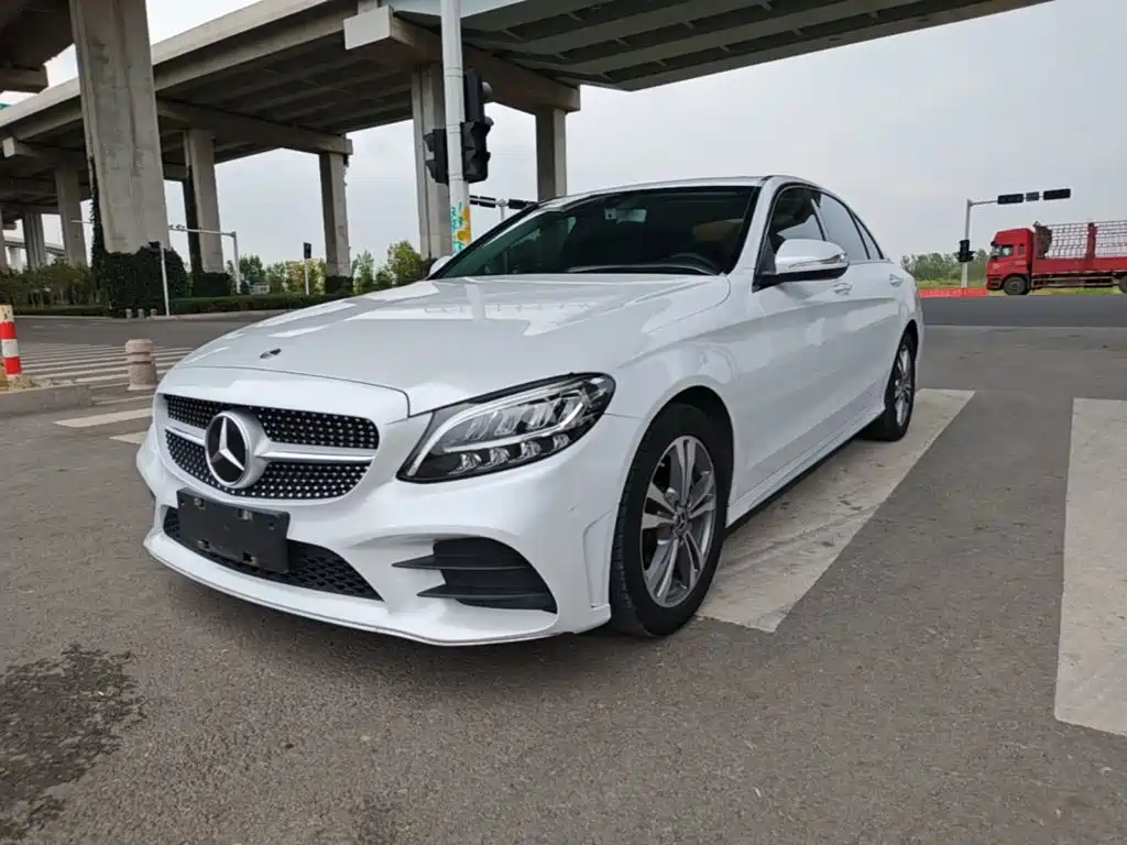 Mercedes-Benz C-Class — миниатюра 2