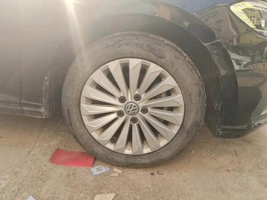 Volkswagen Lavida — миниатюра 6