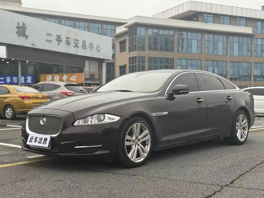 Jaguar XJ 2016