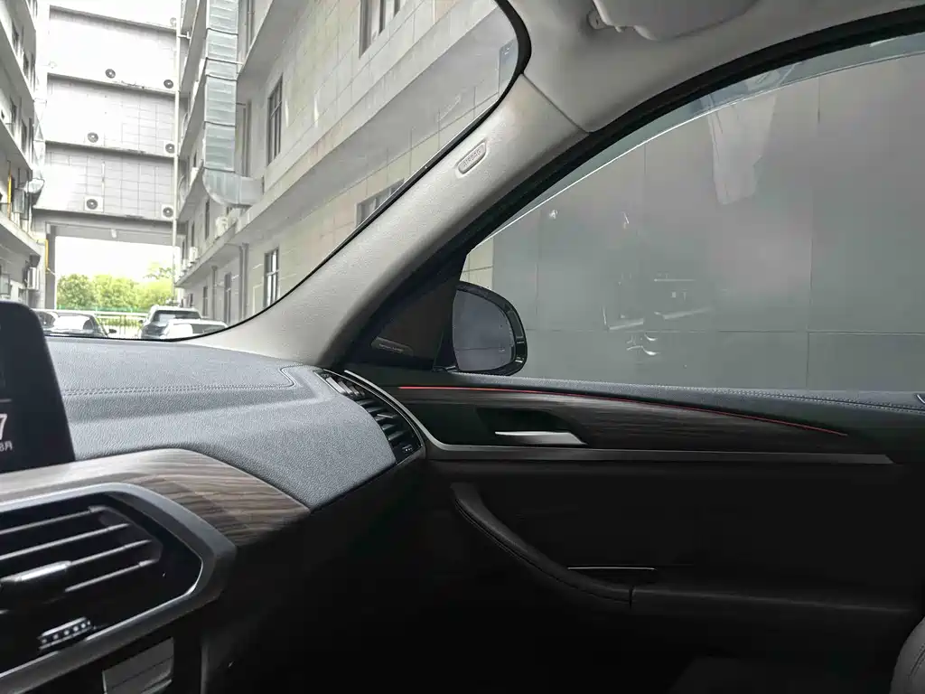 BMW X3 — миниатюра 14