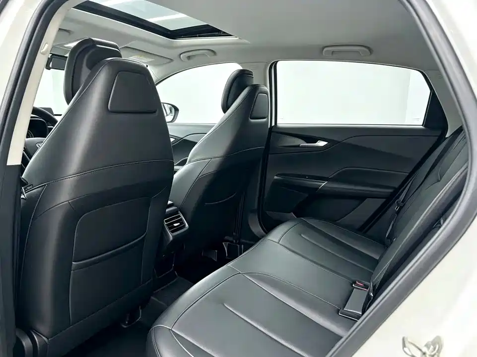 Changan Eado — миниатюра 5