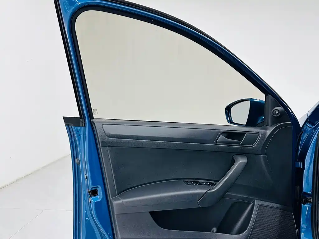 Volkswagen Santana — миниатюра 17