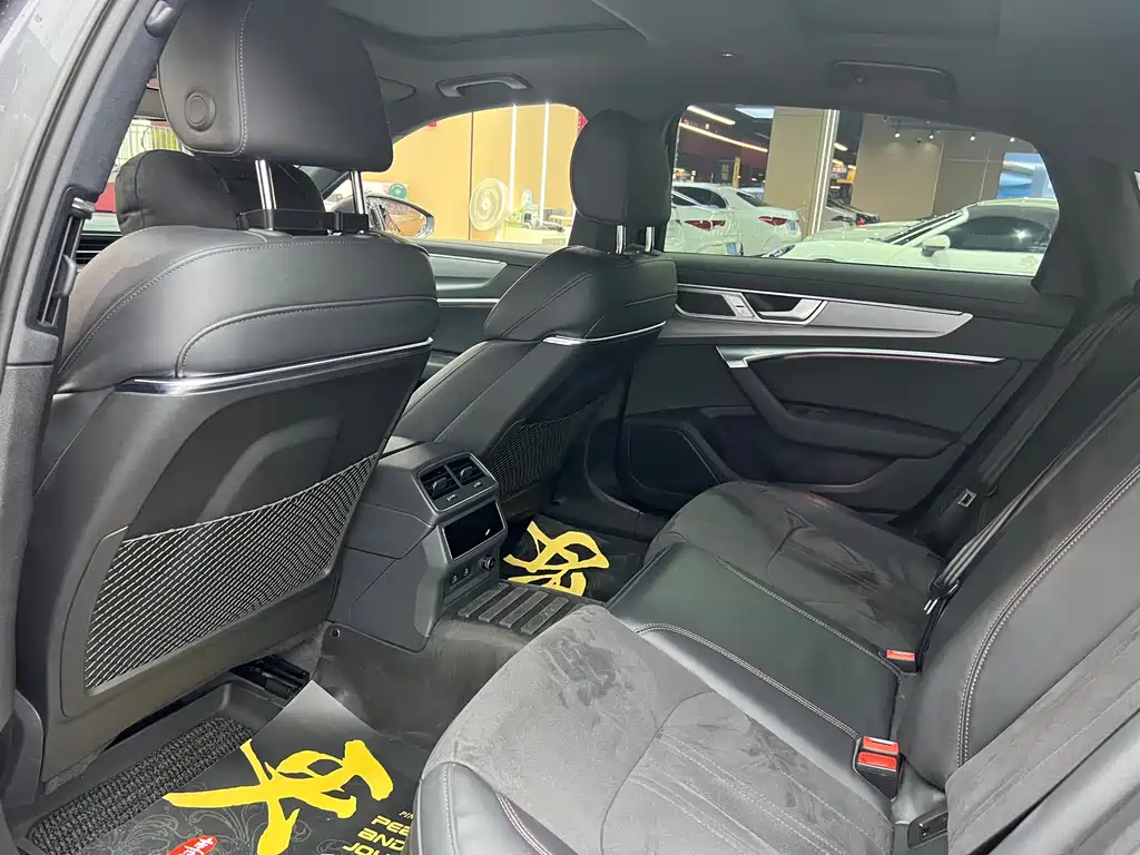 Audi A6L — миниатюра 10