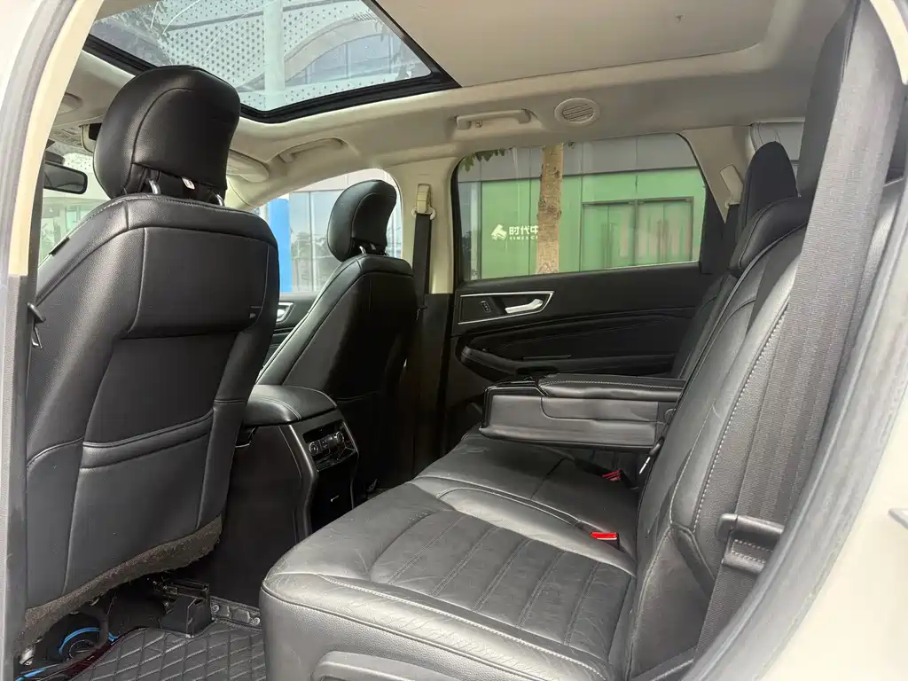 Ford Edge — миниатюра 20
