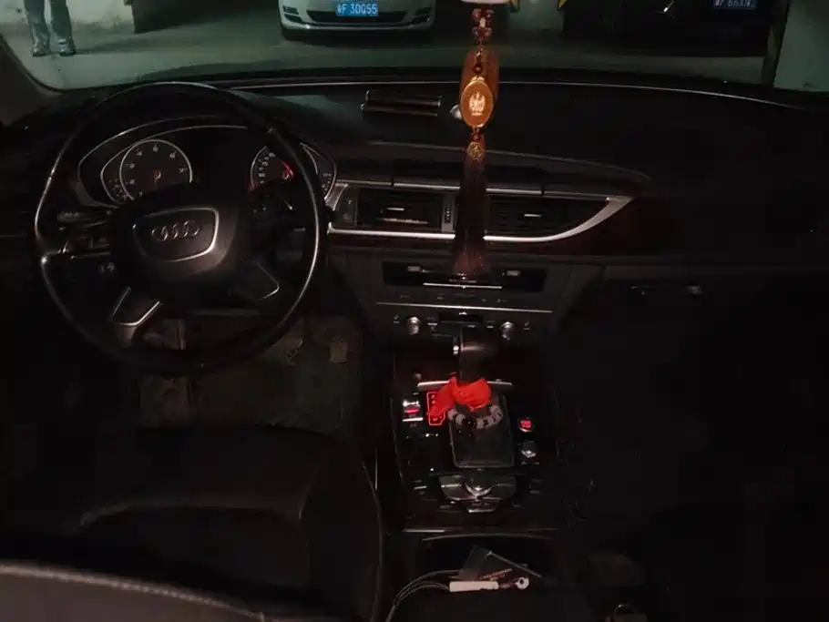 Audi A6L — миниатюра 12