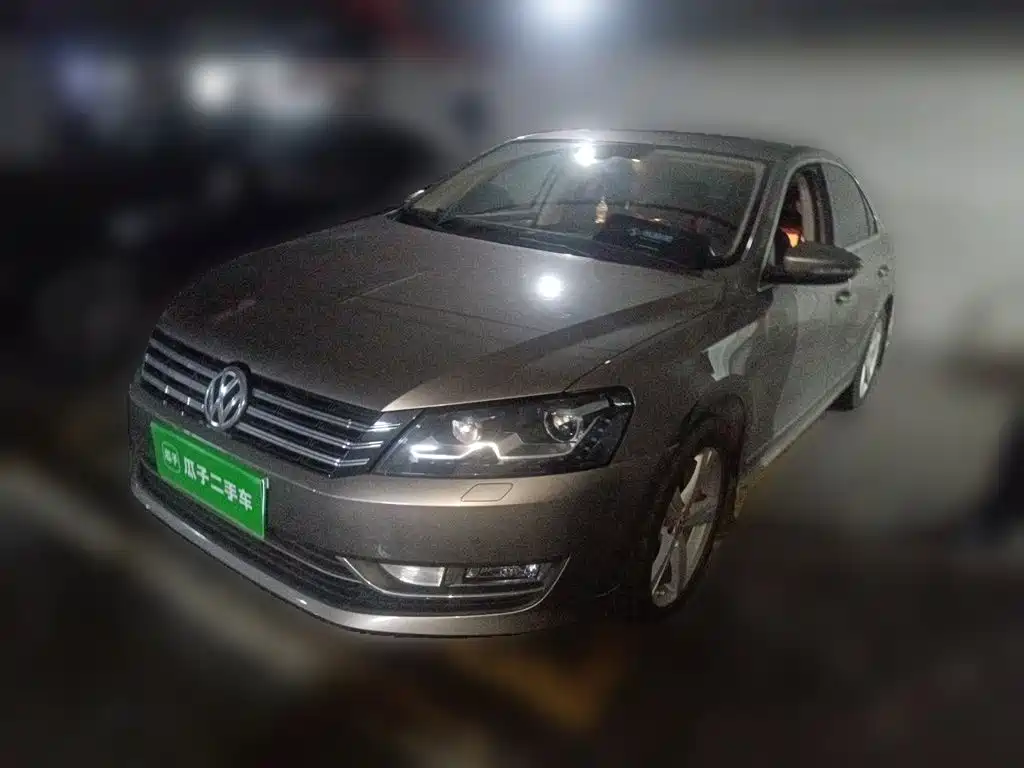 Volkswagen Passat 2014 1.8TSI DSG Royal Premium Edition