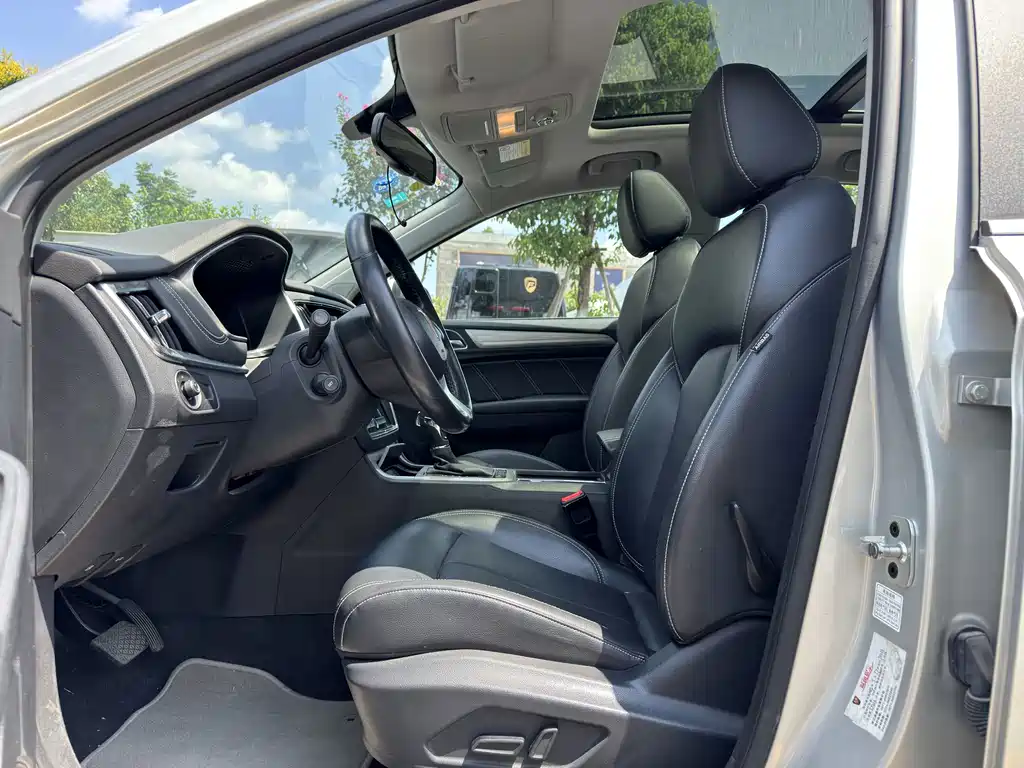 Roewe RX5 New Energy — миниатюра 8