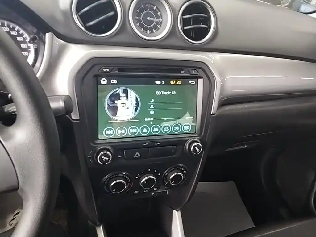 Suzuki Vitara — миниатюра 13