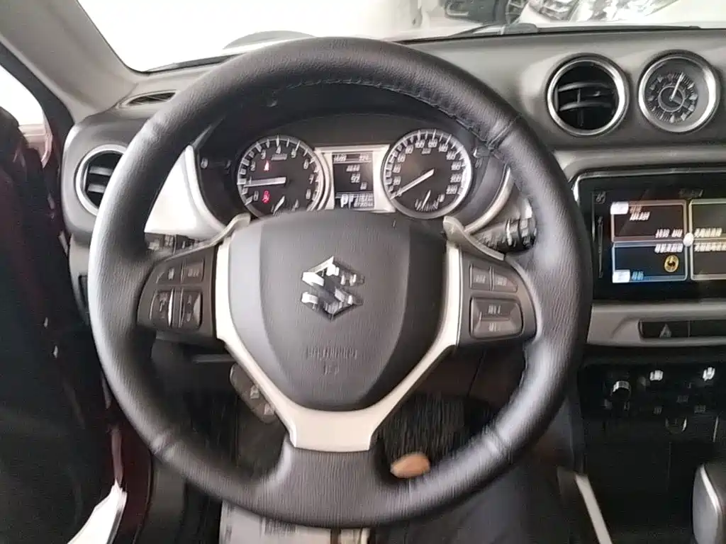 Suzuki Vitara — миниатюра 11