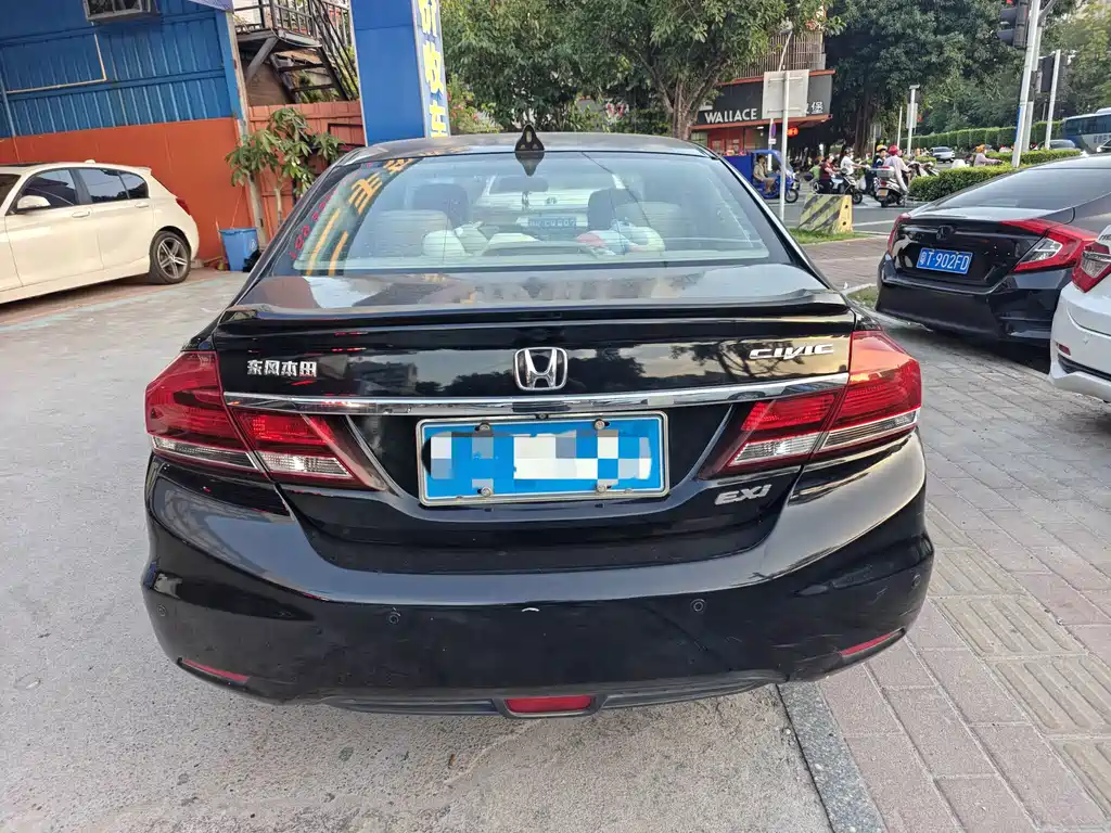 Honda Civic — миниатюра 5