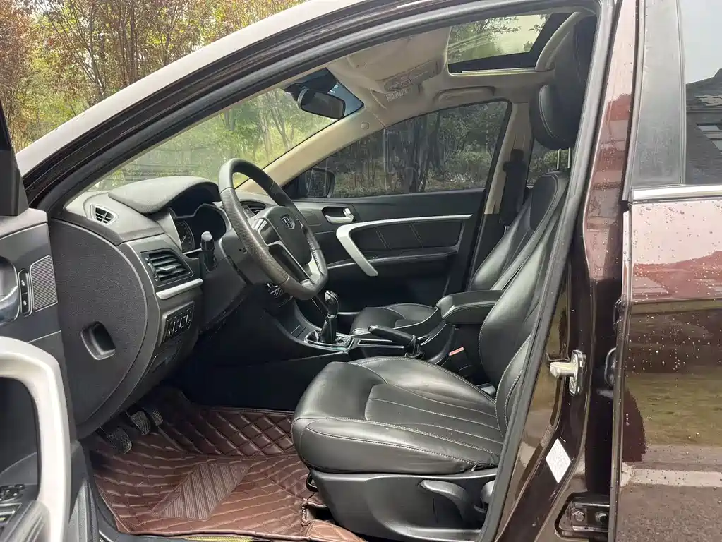Geely Emgrand — миниатюра 8