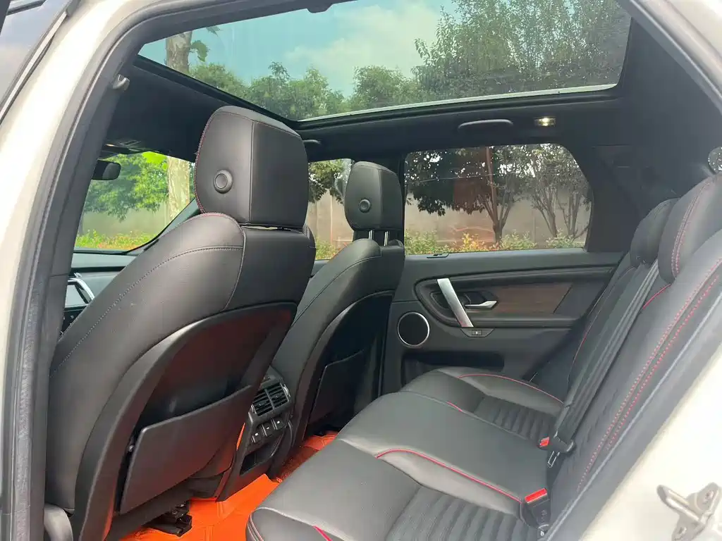 Land Rover Discovery Sport — миниатюра 6