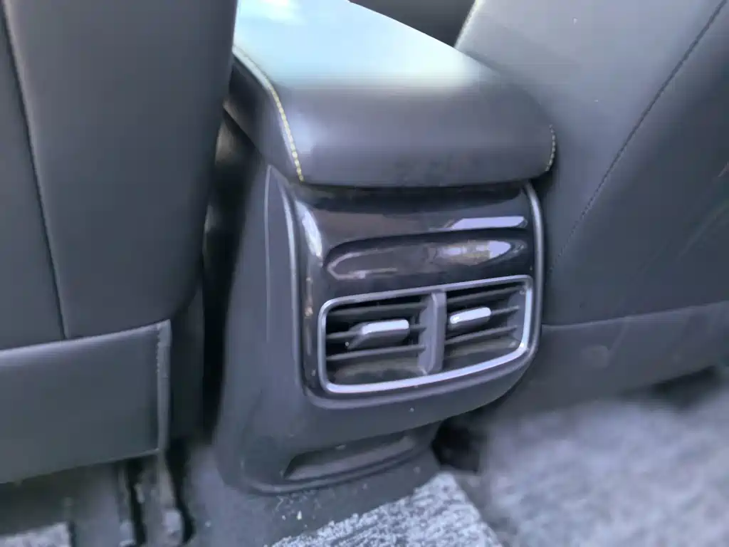 Roewe i6 MAX — миниатюра 12