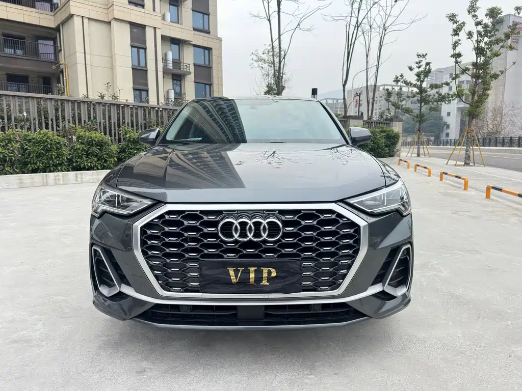 AUDI  Q3 SPORTBACK