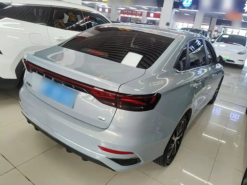 Geely Emgrand — миниатюра 7