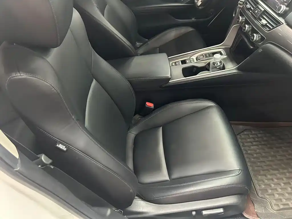 Honda Accord — миниатюра 13