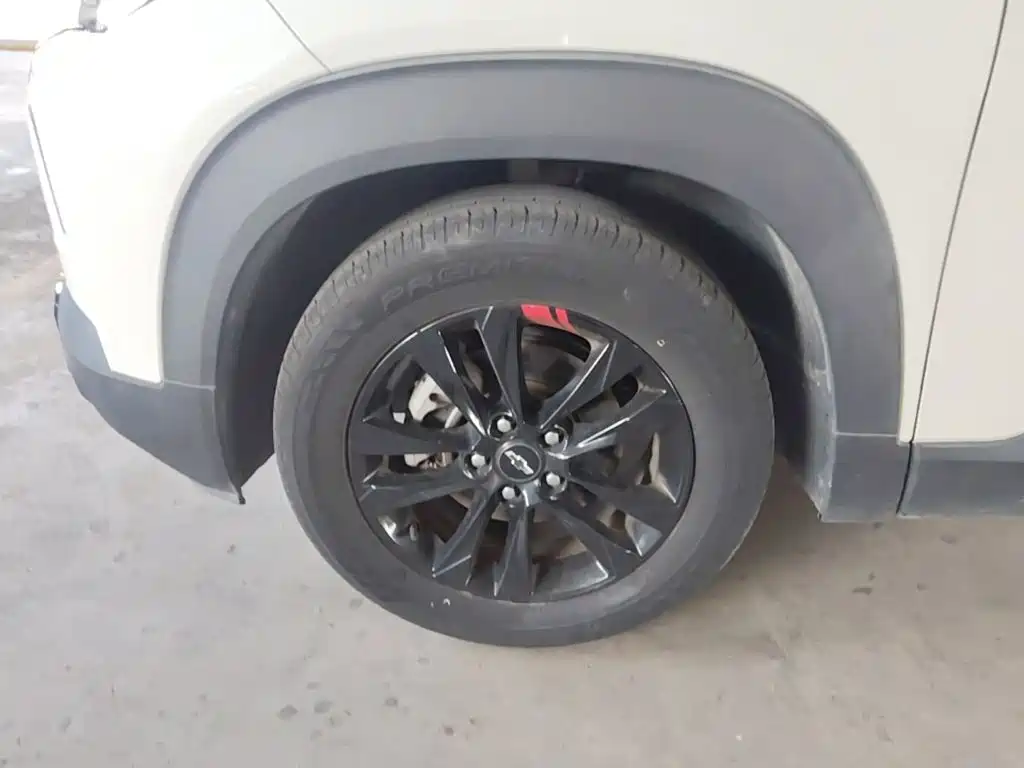 Chevrolet Tracker — миниатюра 23