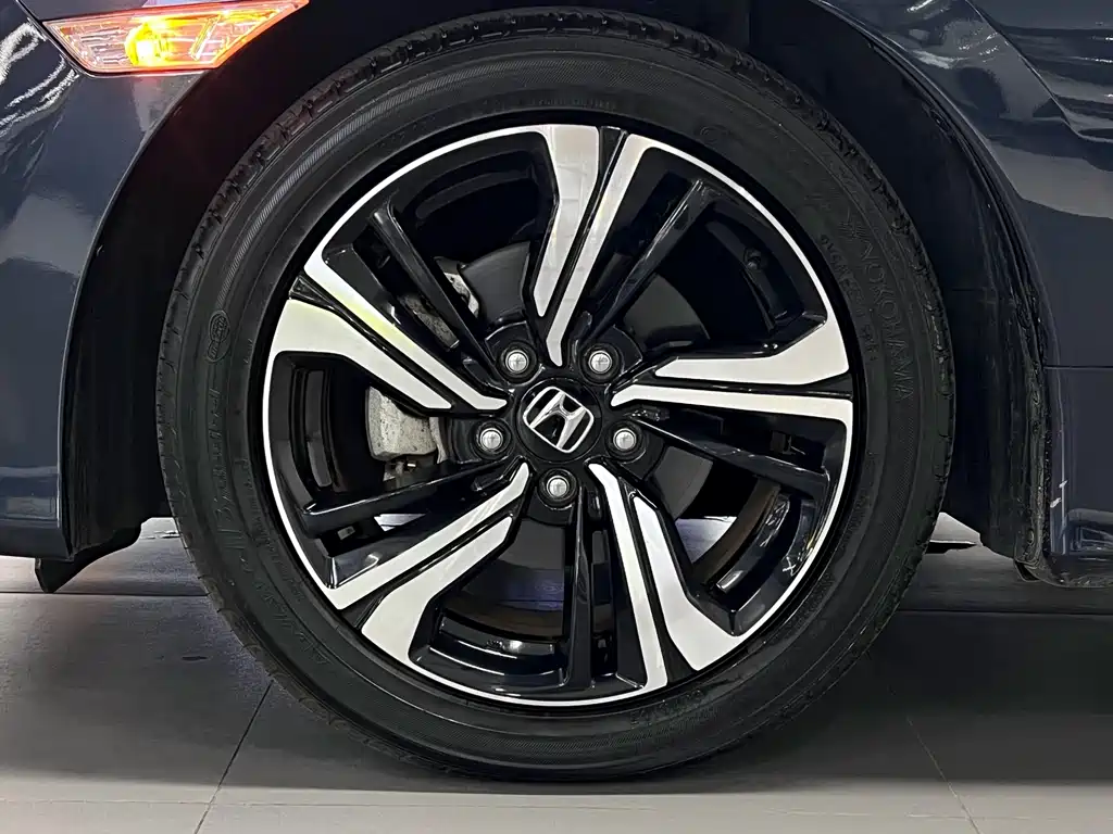 Honda Civic — миниатюра 7