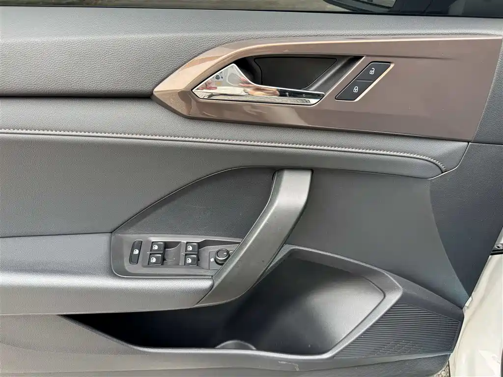 Volkswagen Tharu — миниатюра 26