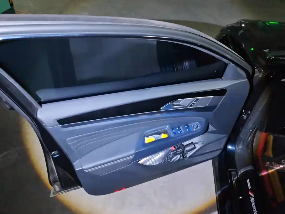 Volkswagen Passat — миниатюра 7