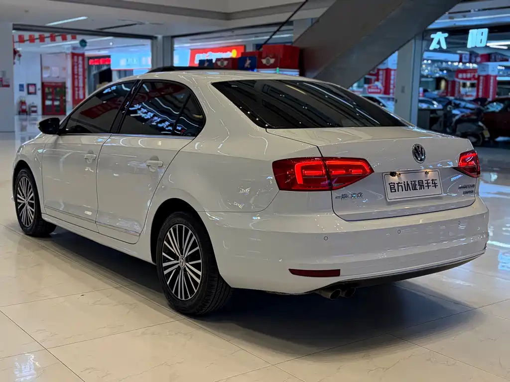 Volkswagen Sagitar — миниатюра 6