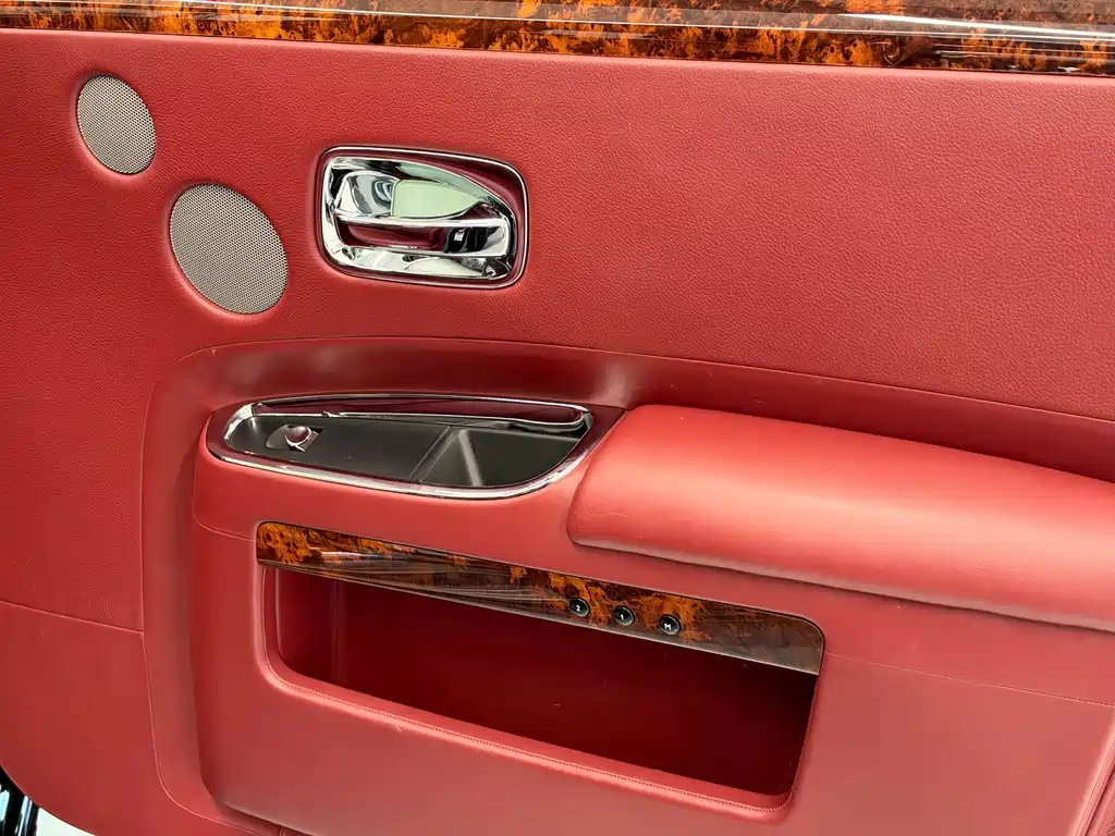 Rolls-Royce Ghost — миниатюра 12