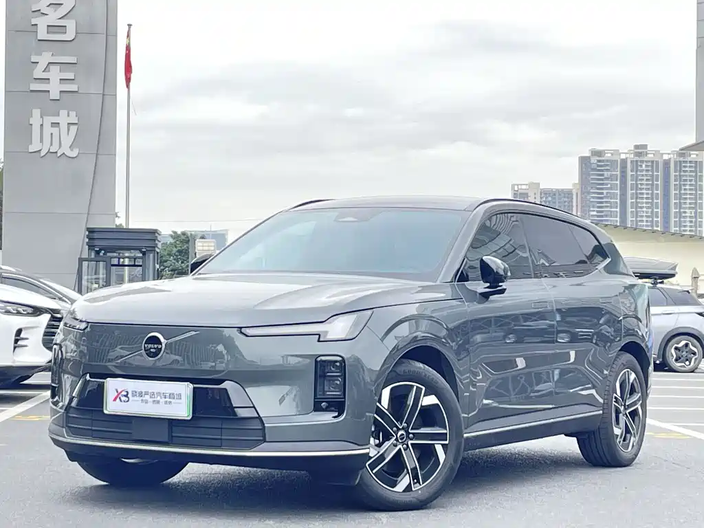 Volvo 沃尔沃XC70插电式混动 2025