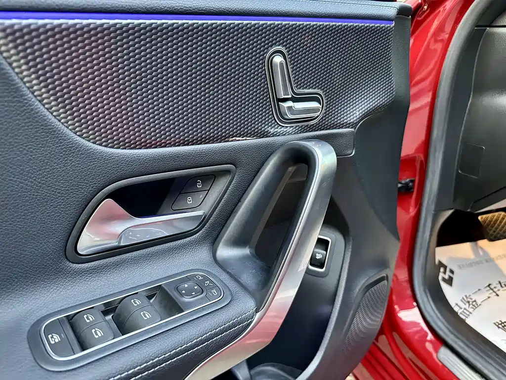 Mercedes-Benz A-Class — миниатюра 10